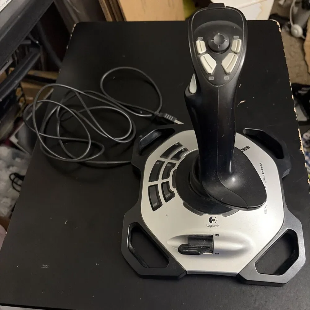Logitech Extreme 3D Pro USB Precision Flight Joystick for PC Simulator